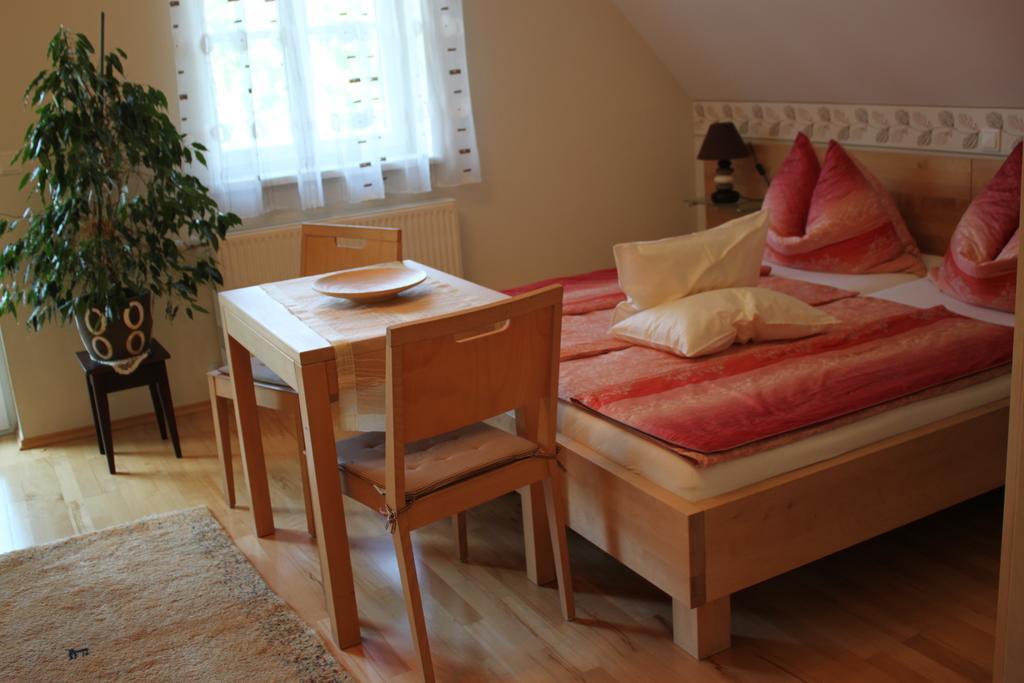 Buschenschank Orsl Wildbach Exteriör bild